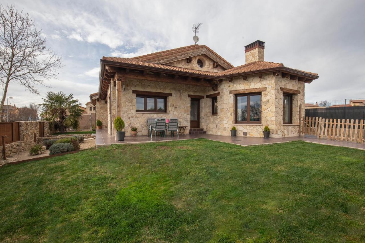 Casa Rural La Nava De Tizneros ภายนอก รูปภาพ